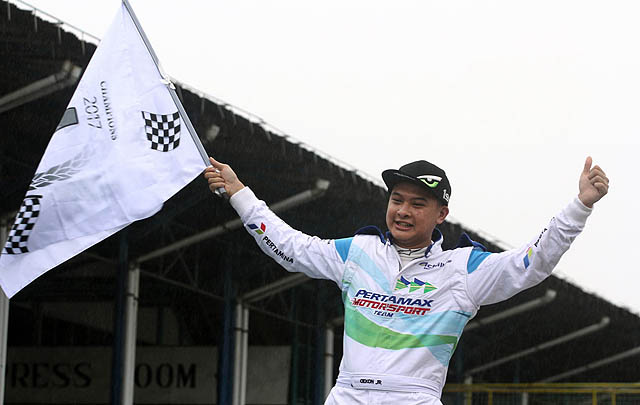 Aldio Oekon Sabet Gelar Juara Nasional ETCC 2000 Master 2017  