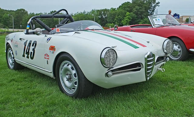 Puluhan Alfa Romeo Padati 'Alfamiglia Nordfest' di Warwick
