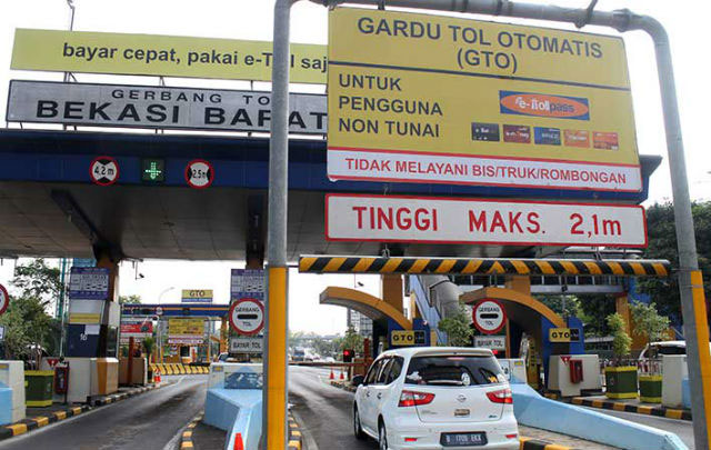 Hari Pertama Ganjil-Genap Jalan Tol Jakarta-Cikampek, Kondisi Lalin Terpantau Lancar  