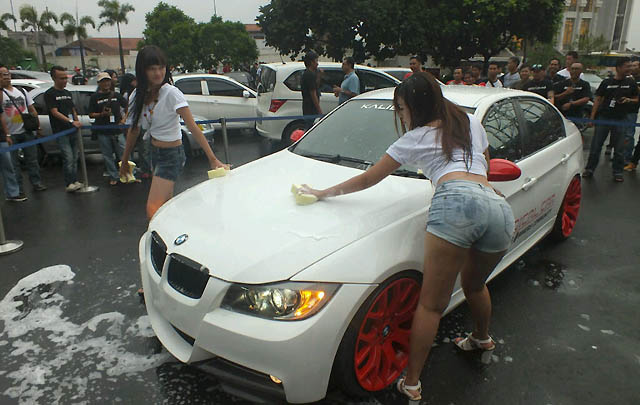 Seru! Bandung Bimmers Community Gelar 'Bimmersland 2014'  