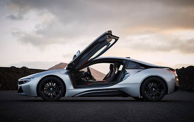BMW i8 Coupe & X2 Terbaru Siap Debut di Detroit Motor Show