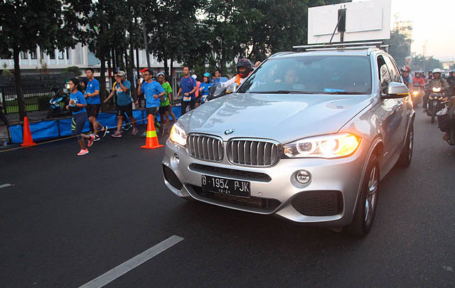 BMW i8 Kawal Bandung West Java Marathon 2017  