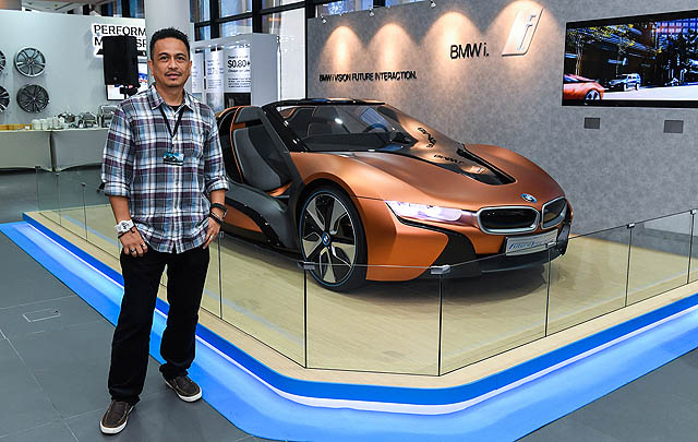 MOTORTREND Indonesia Review: BMW i Drive Singapore, 'Embrace The Future'  