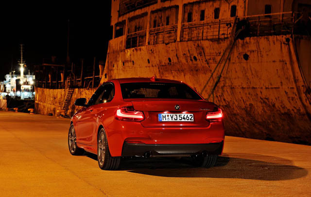 BMW M2 Sportscar Siap Meluncur 2015  