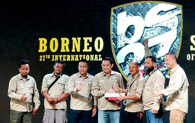 Peserta Indonesia Raih 'Furthest Overlander of The Year Award' di Borneo Safari 2017  