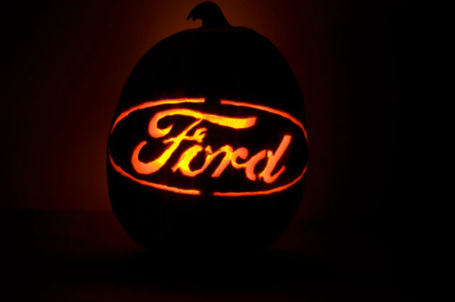 Cara Ford Rayakan Halloween  