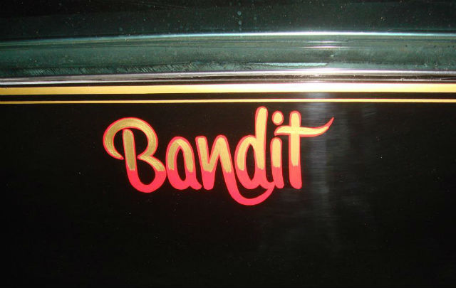 Trans Am “Smokey and The Bandit” Laku US$ 450.000  