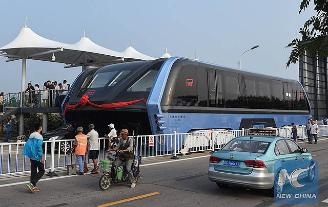 Mulai Ujicoba, Bus Raksasa China Siap Mengaspal?  