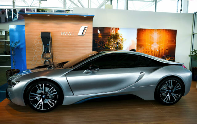 BMW i8, Sang Fenomena  