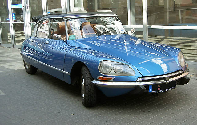 60 Tahun Citroën DS, Desain Ikonik Idaman Prancis  