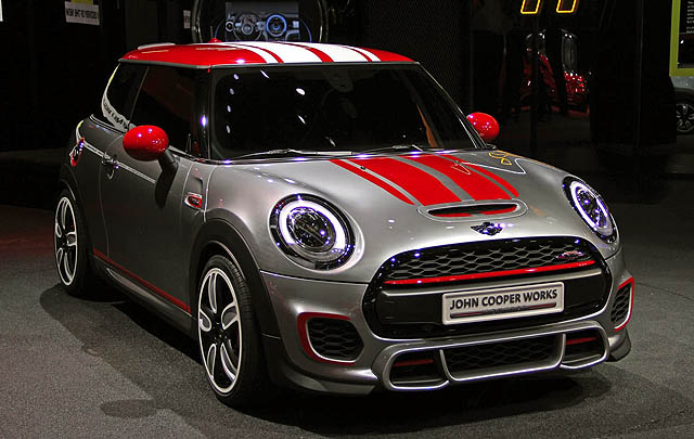 Daftar Beberapa Mobil Unggulan yang Bakal Tampil di IIMS 2015