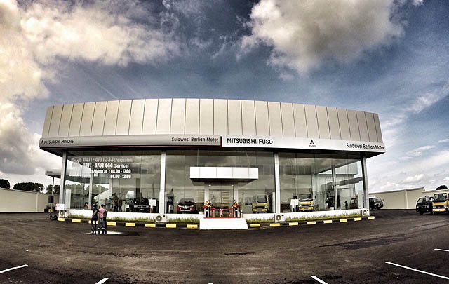 'Tancap Gas', Mitsubishi Fuso Buka Dealer ke-254 di Makassar  
