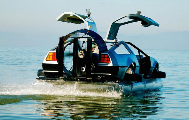 Unik! Hovercraft Berbodi DeLorean (Video)  