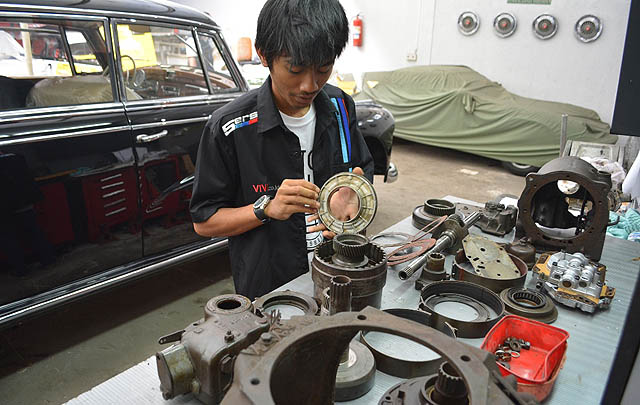 Handika Putra Pratama, Remaja 19 Tahun Ahli Mobil Matik  