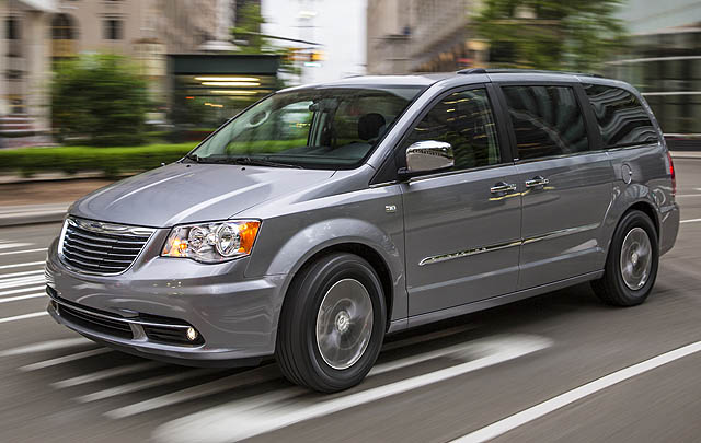 Duo Minivan Chrysler/Dodge Raih Penjualan Tertinggi 2014  