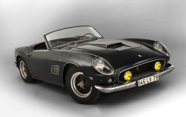 Ferrari 250 GT California Eks Alain Delon Dilelang  