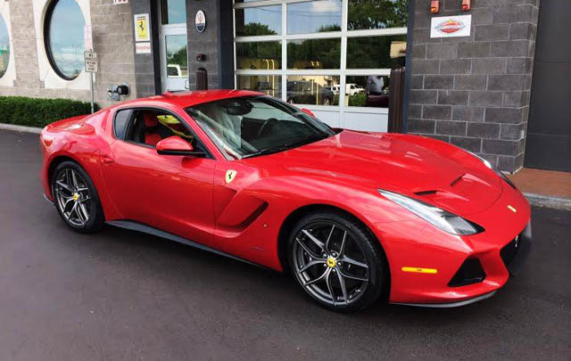 Ini Penampakan Ferrari SP America Terbaru  