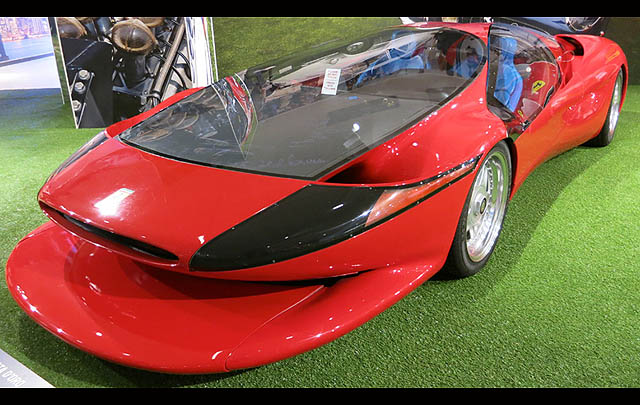 Ferrari Testa D'Oro 'Unik' Ini Dijual  