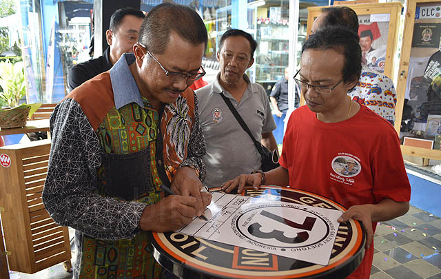 Berbarengan, Soft-Launching Galeri Soeyono & Rilis Buku Yudi Herbie  