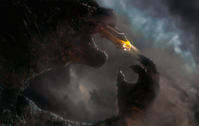 Ketika Mobil Beriklan di TV