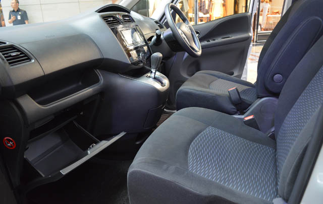Resmi Dirilis, Inilah Harga New Nissan Serena 2015  