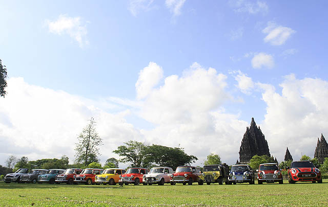 Highlights Perjalanan 'Charity Miniland Touring' Indonesia Coopret Registry  