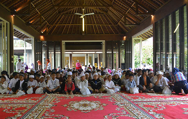 HUT ke-14, MJI Rayakan Bersama 300 Anak Yatim