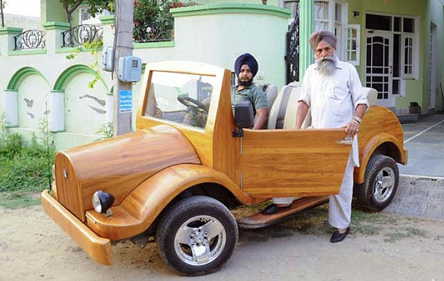 Wow, Mobil Jip dari Kayu ala India! (Video)  