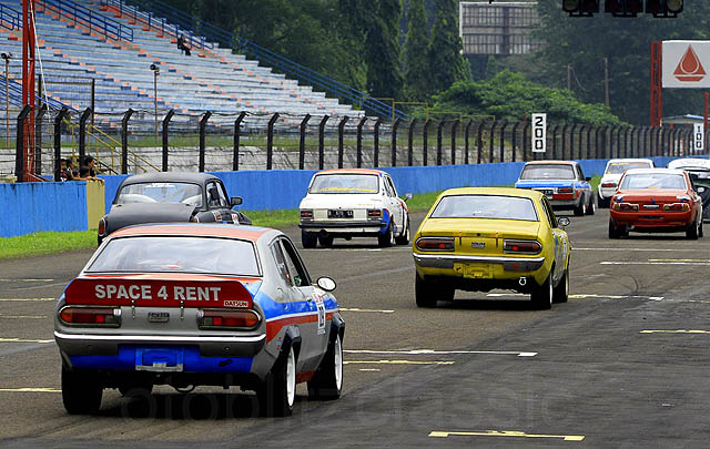 Indonesia Retro Race, Jadikan Gaya Mobil Retro Kembali Digemari  