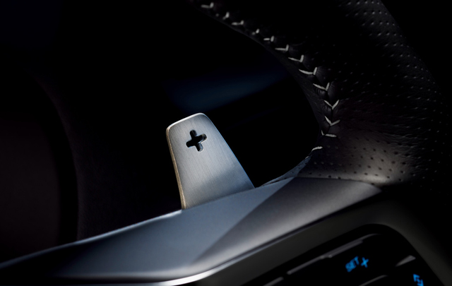 Jaguar F-Pace SVR, SUV "Kerasukan" Sports Car