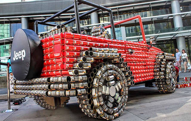 Wow, 'Jeep Wrangler' Ini Dibangun dari 4.500 Kaleng Makanan  
