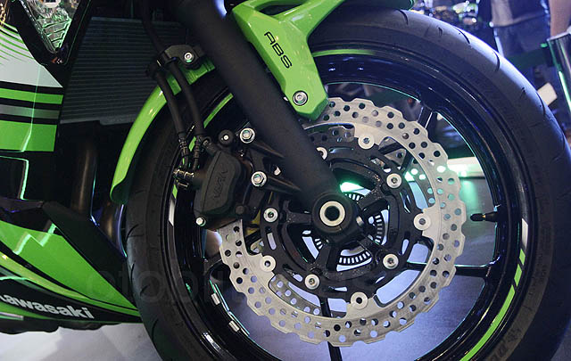 Kawasaki Hadirkan Ninja 650 di IMOS 2016  