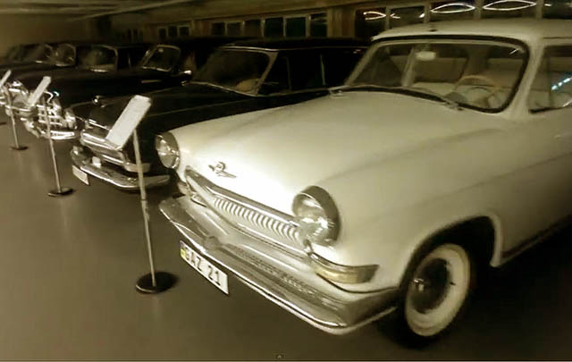 Ini Dia Koleksi Mobil Klasik Mantan Presiden Ukraina (Video)  