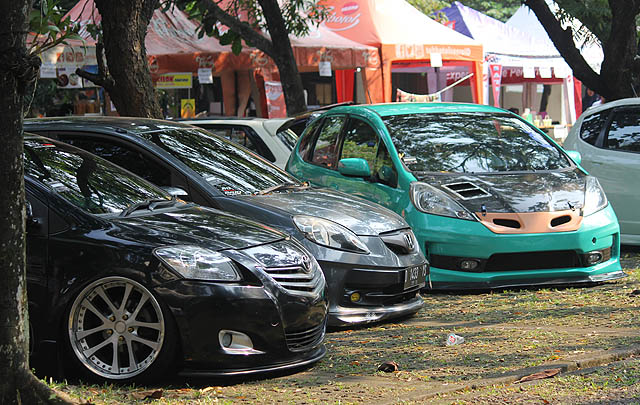 GT Radial Ramaikan Kontes Modifikasi Mesin Fair 2017  