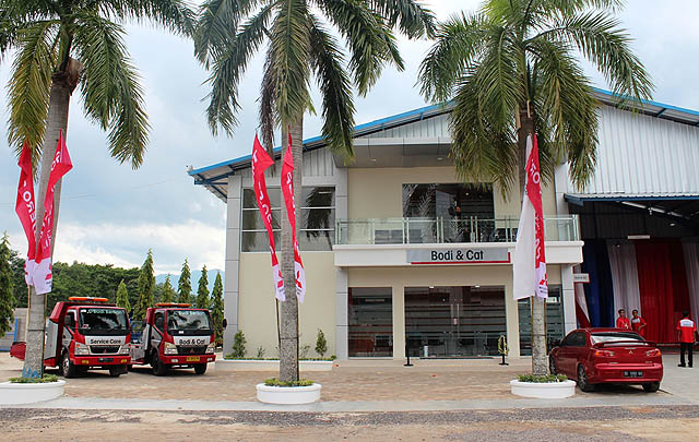 PT KTB Resmikan Fasilitas Standar Mitsubishi Pertama di Sumatra  