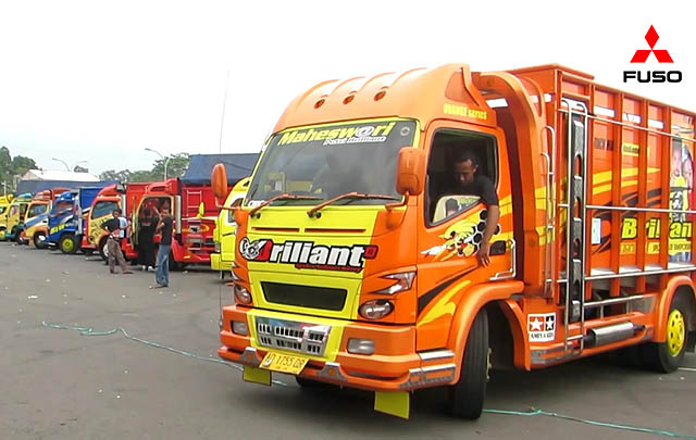 Menuju Satu Juta Unit, Mitsubishi Cari Colt Diesel Paling Unik  