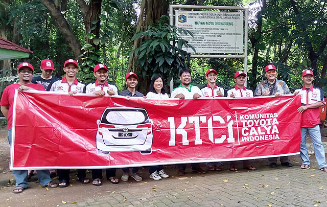 KTCI Tanam 100 Bibit Pohon di Hutan Kota  