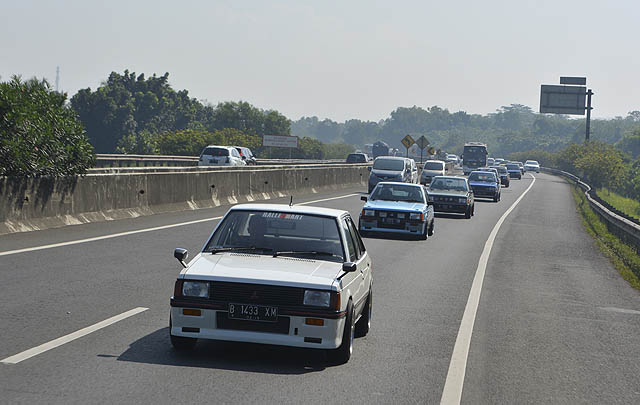 21 Mobil Retro Hadiri Acara 'Kumpul Bareng SL Jakarta'  