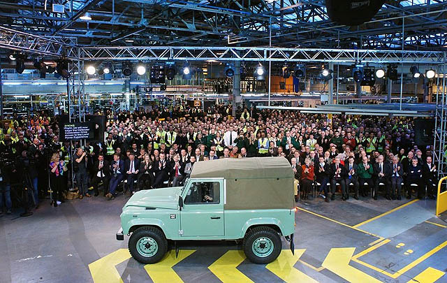 Produksi Land Rover Defender Resmi Dihentikan