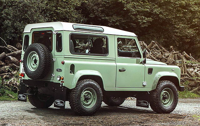 Produksi Land Rover Defender Resmi Dihentikan