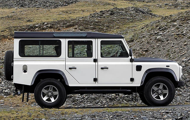 Produksi Land Rover Defender Resmi Dihentikan