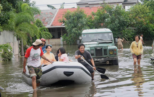 Laron, Komunitas yang Kerap Gelar Baksos  