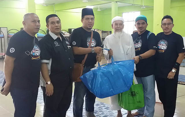 MB W204 Owners & Tuners Community Malaysia Gelar 'Charity Drive Melaka 2016'