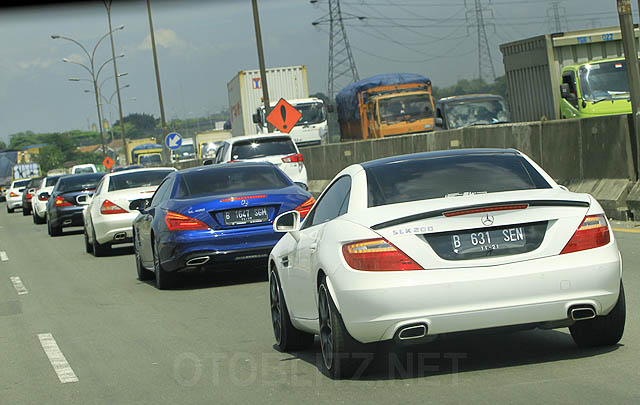 20 Mercedes-Benz SL Ikuti Turing 'MBSL CI Goes to Anyer'  