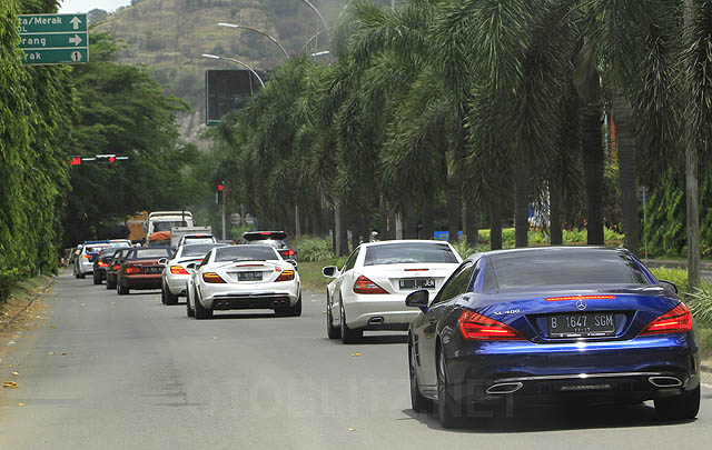 20 Mercedes-Benz SL Ikuti Turing 'MBSL CI Goes to Anyer'  