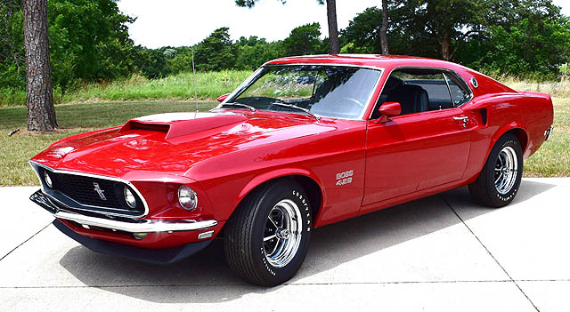 1.000 Mobil Klasik Siap Dilelang Mecum Dallas 2015