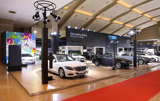 Mercedes-Benz Menangkan "Best Booth for Cars 1.000-1.500 m2" di IIMS 2017  