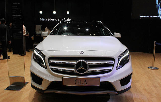 Mercedes-Benz Tampilkan SUV Premium Terbaru di JAS 2015
