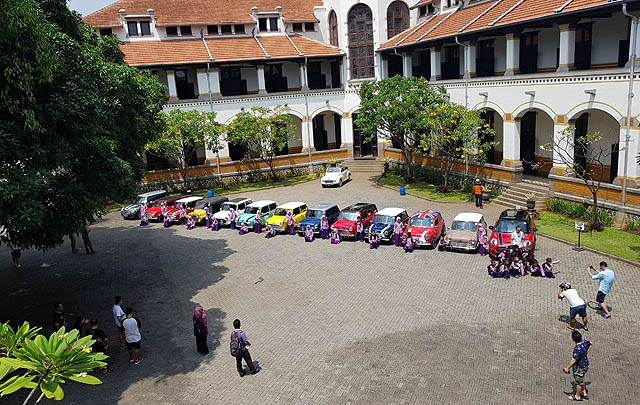 Hari Kedua 'Charity Miniland Touring', Kunjungi Lawang Sewu & Jogja  