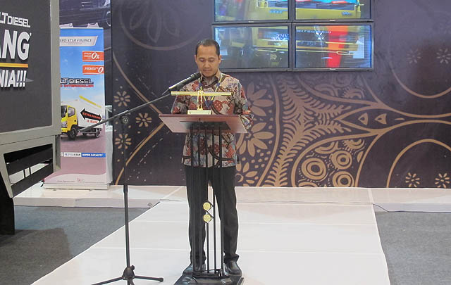 Mitsubishi Fuso Perkenalkan 'Colt Diesel Terpanjang di Dunia' di GIIAS 2017 Surabaya  